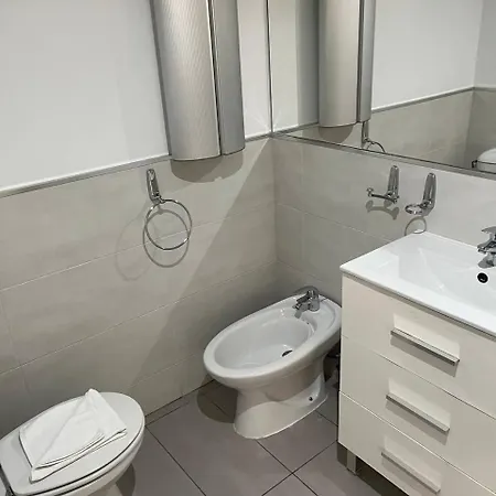 2 A 700m Puerto Banus, Naranjos Marbella