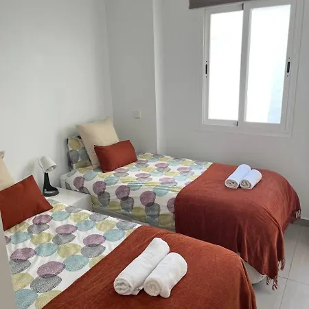 Apartment 2 A 700m Puerto Banus, Naranjos *