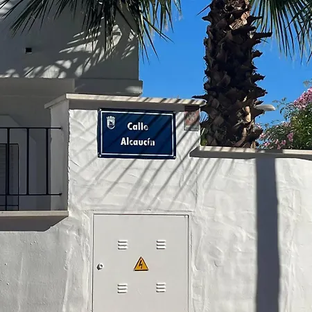 2 A 700m Puerto Banus, Naranjos Apartment